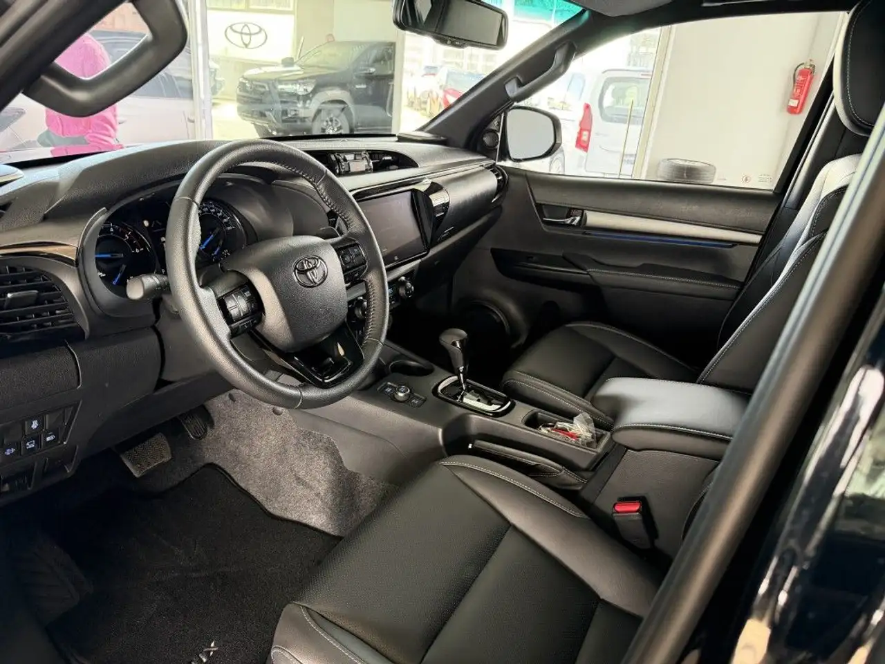 Toyota Hilux 4x4 Double Cab MHEV Autm. Invincible 11