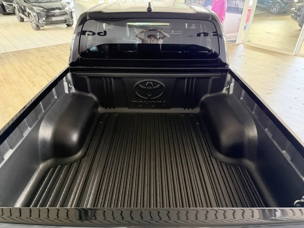 Toyota Hilux 4x4 Double Cab MHEV Autm. Invincible 9