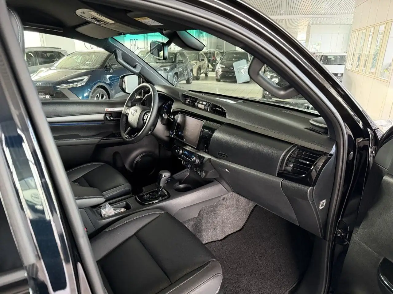 Toyota Hilux 4x4 Double Cab MHEV Autm. Invincible 7