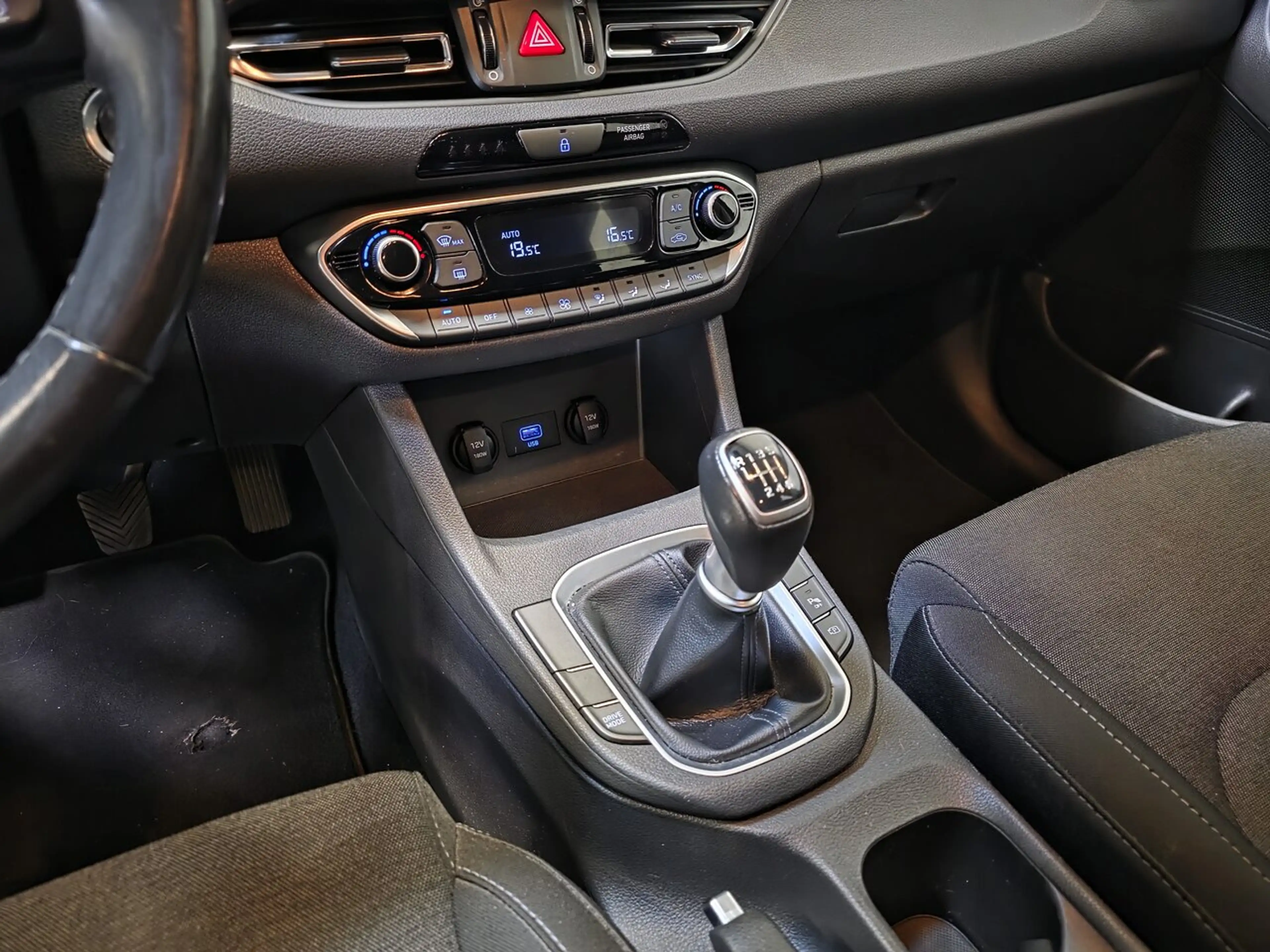 Hyundai i30 1.6d Mild Hybrid - GPS - Topstaat! 1Ste Eig! — photo 12