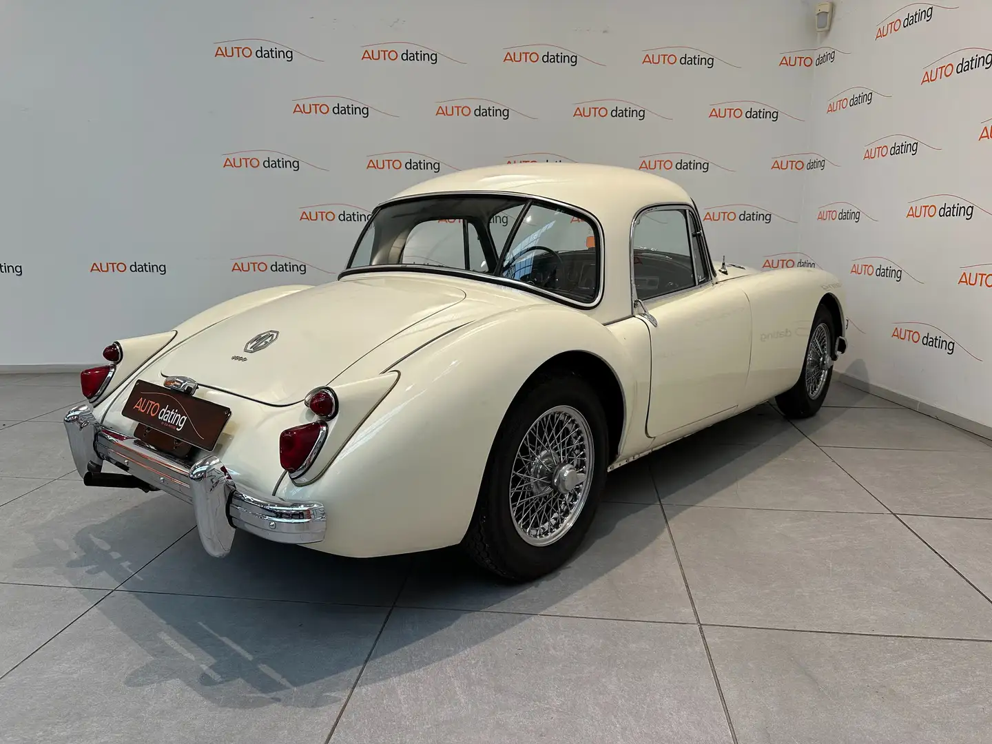 MG MGA Coupé Matching Number Blanco - 2