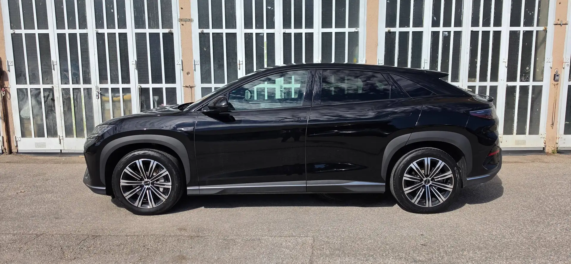 BYD Sealion 7 230 kW RWD Comfort Österreich Paket 82.5 kWh Schwarz - 2