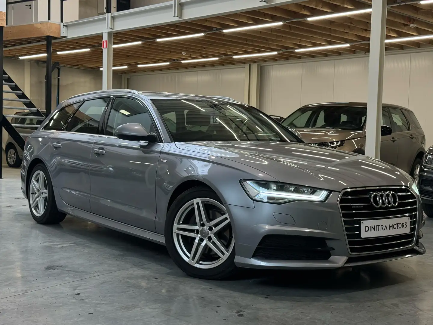 Audi A6 Avant 2.0 TDi ultra Q S line Sport Edit. tr. Gris - 1