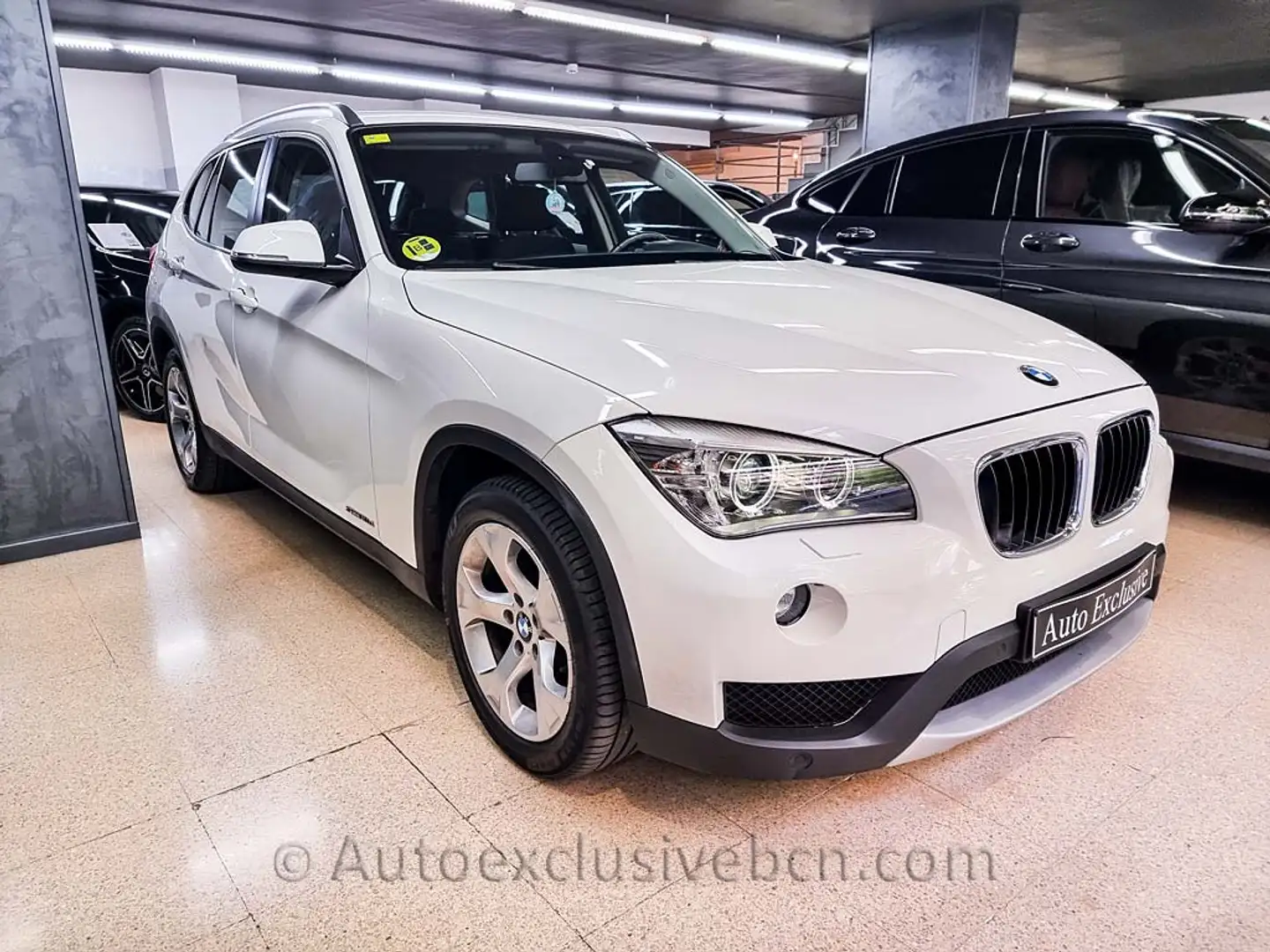 BMW X1 sDrive 16d Bílá - 2