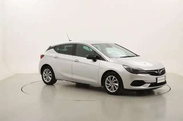 Opel Astra view 7