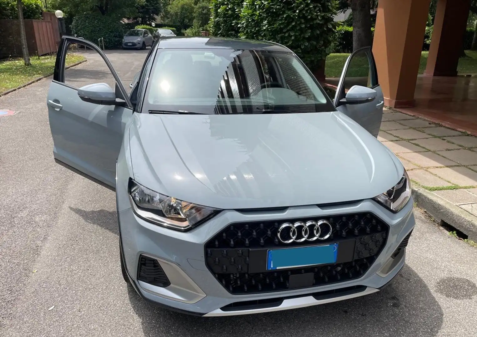 Audi A1 Allstreet 30TFSI Admired 110cv s-tronic come nuova Argento - 1