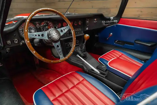 Jaguar E-Type view 2