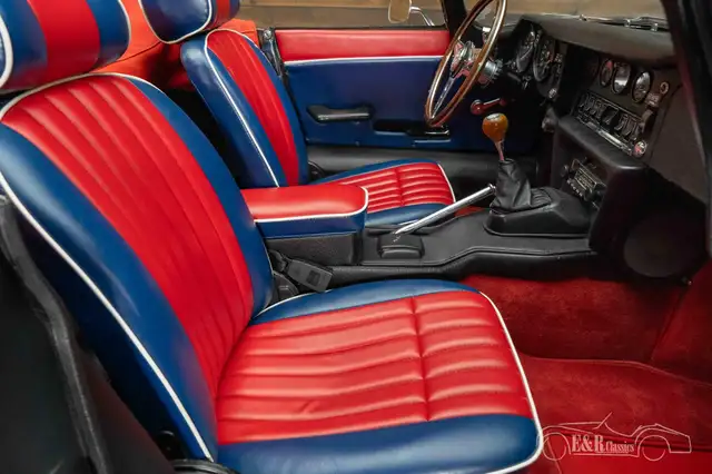 Jaguar E-Type view 14