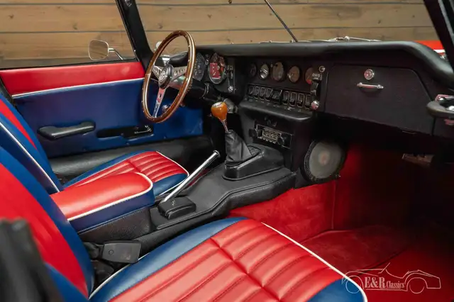 Jaguar E-Type view 13