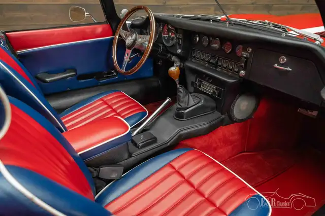 Jaguar E-Type view 12