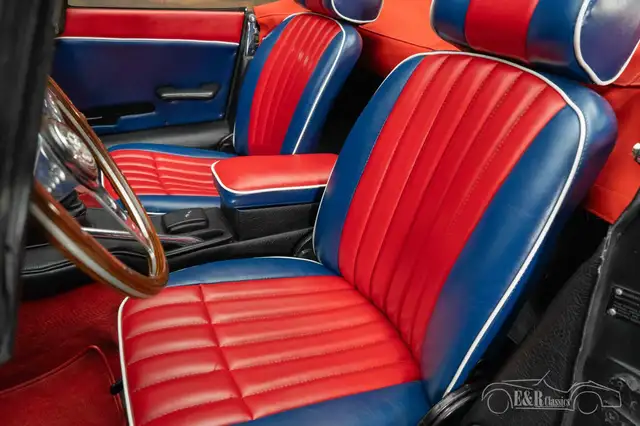 Jaguar E-Type view 11