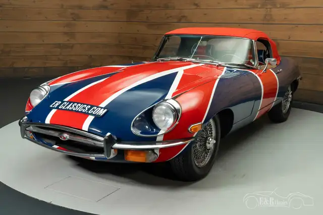 Jaguar E-Type view 6