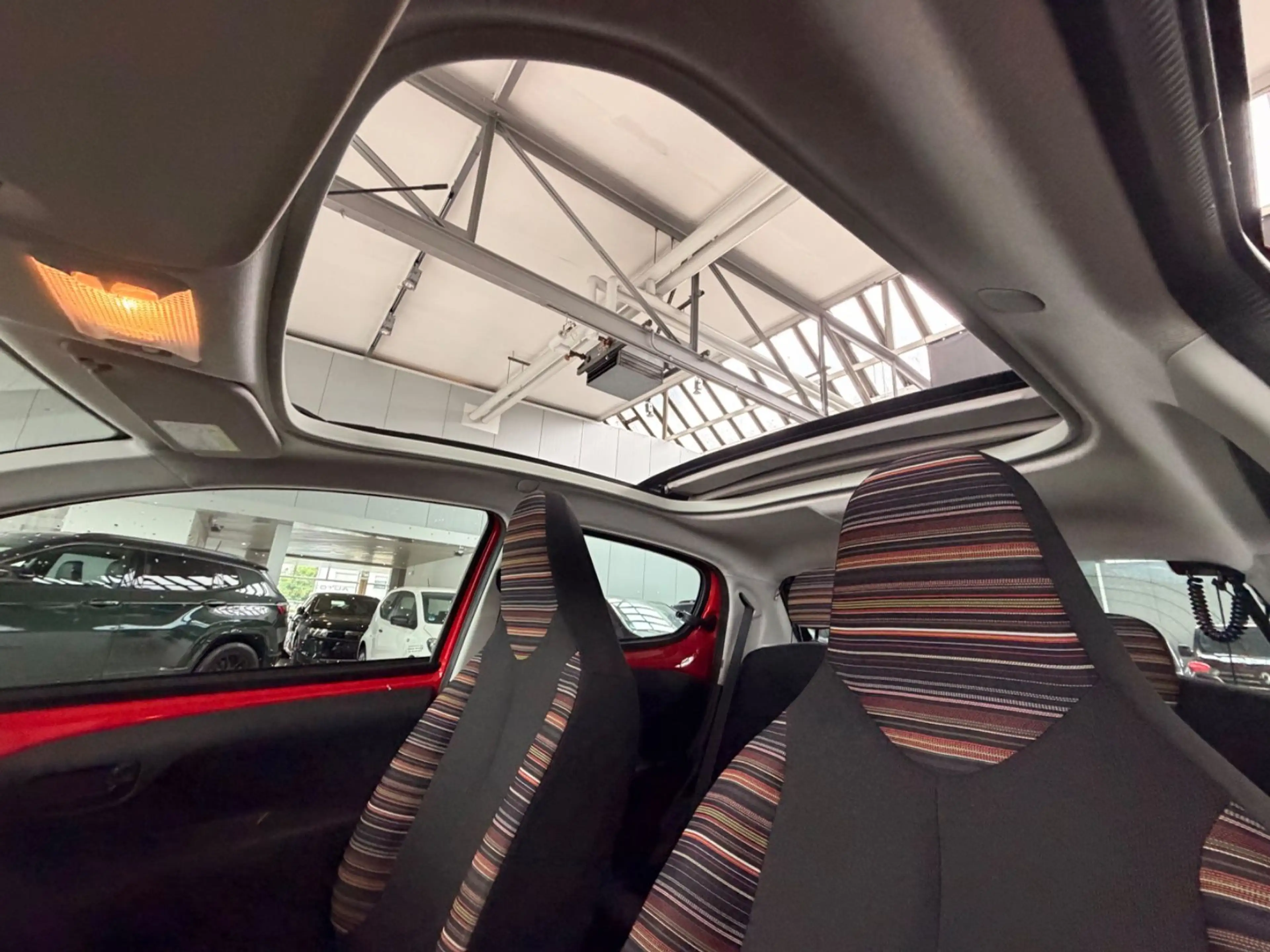 Citroen C1 Airscape Feel*1.DR Hand*Faltdach*SHZ* — photo 14