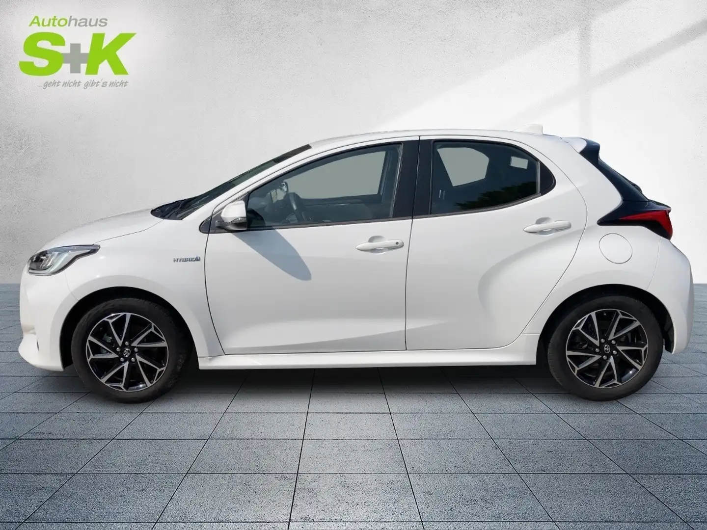 Toyota Yaris 1.5 Dual-VVT-iE Hybrid Club*8-fach bereift* Blanco - 2