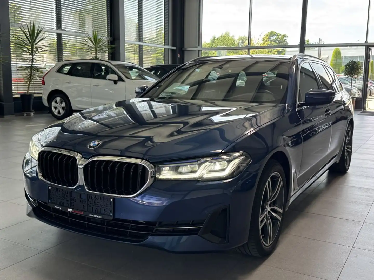 BMW 520 520d xDrive Touring Aut. Innovationspaket Laser Li - 1