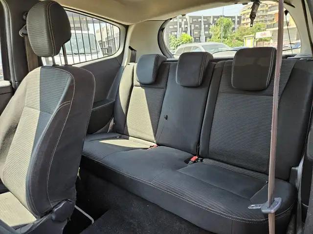 Renault Clio view 11