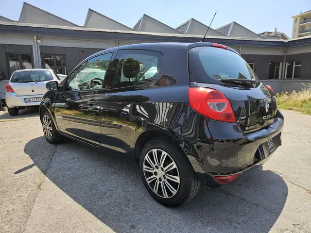 Renault Clio view 6