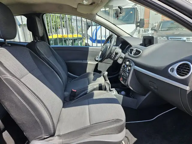 Renault Clio view 10