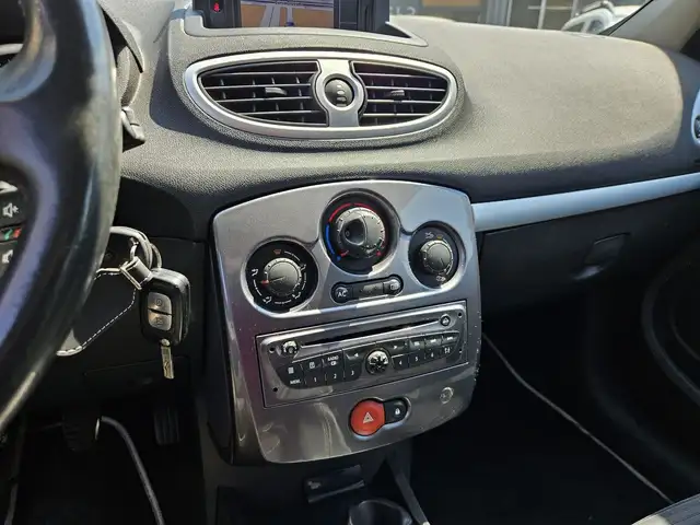 Renault Clio view 12