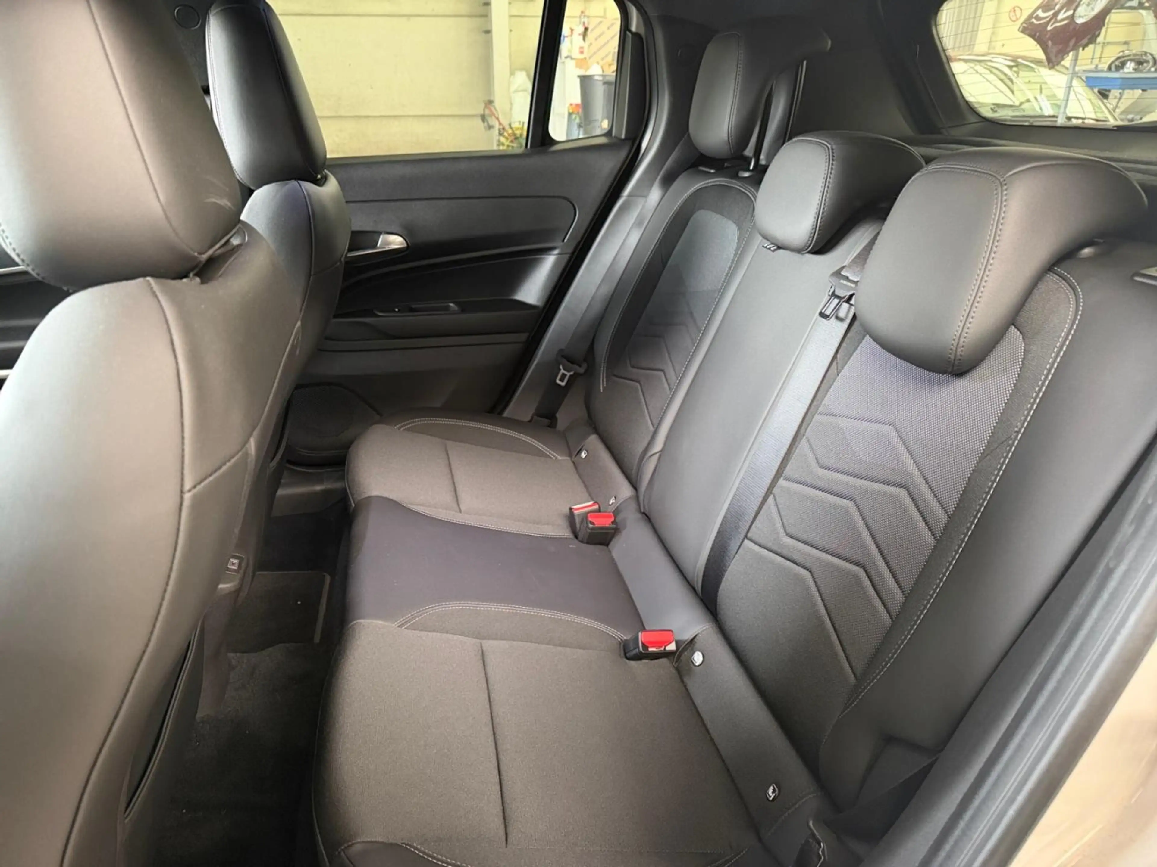 Jeep Avenger AVENGER ELECTRIC ALTITUDE — photo 9
