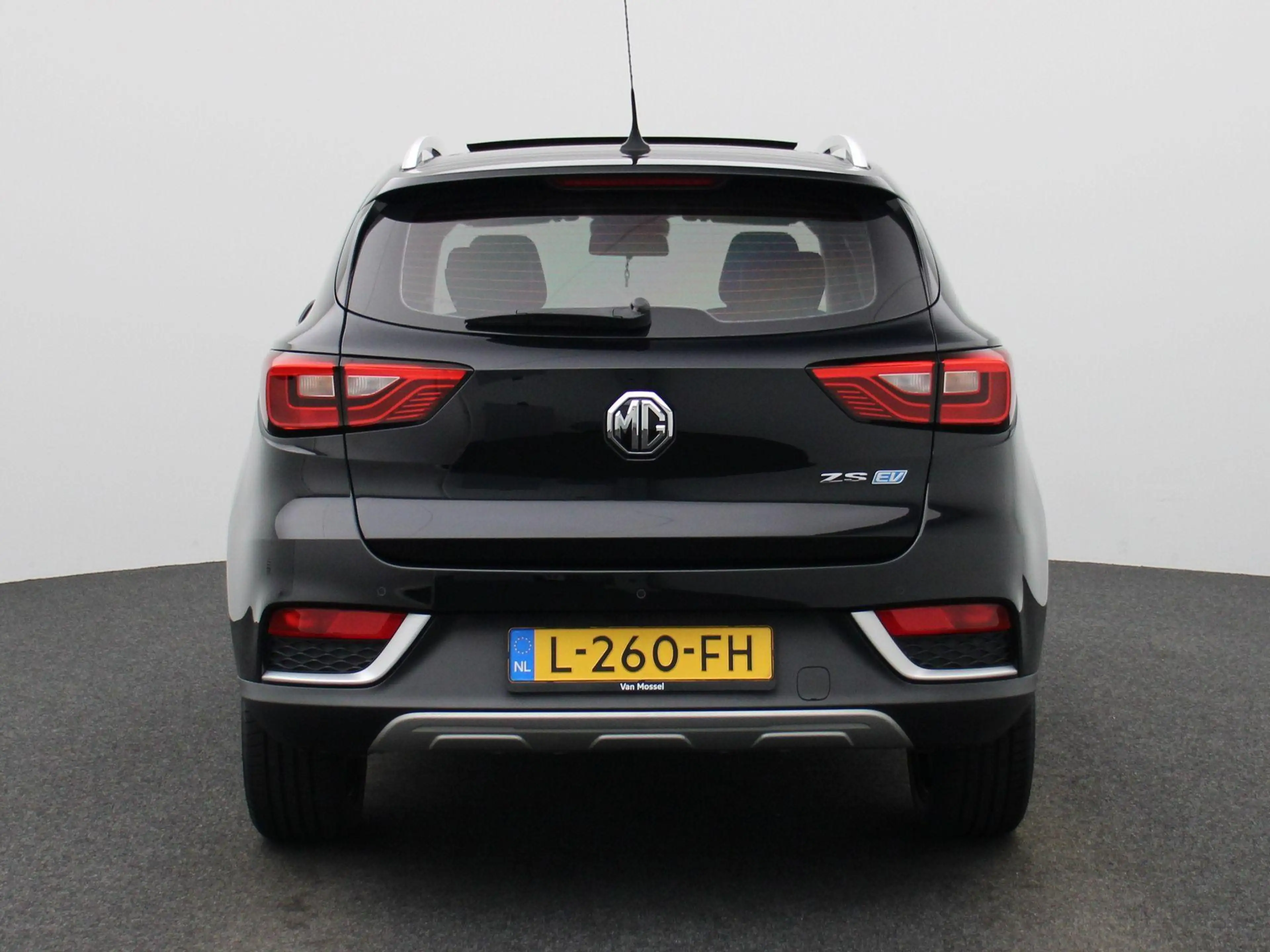 MG ZS EV Luxury 45 kWh — photo 5