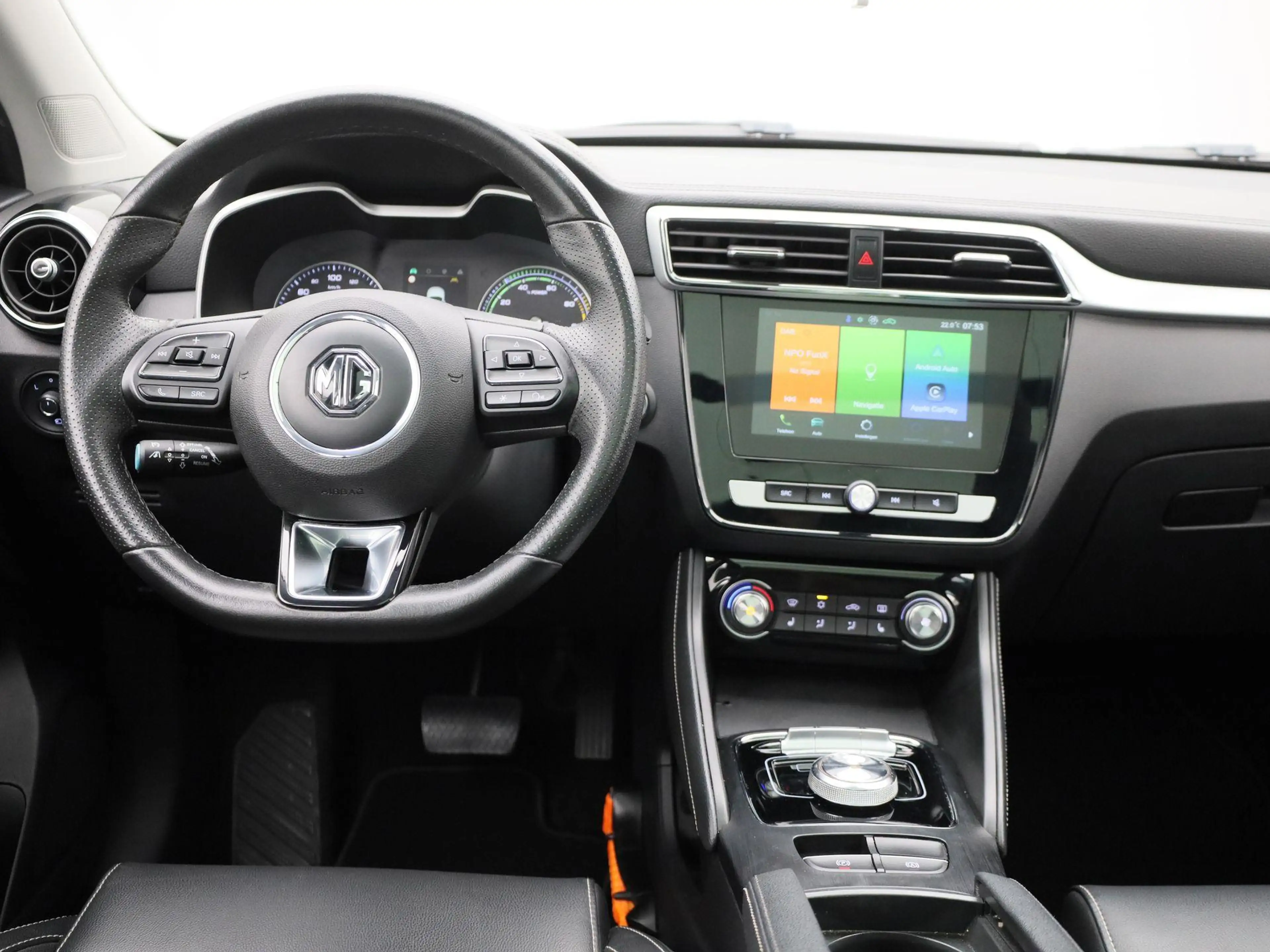 MG ZS EV Luxury 45 kWh — photo 7