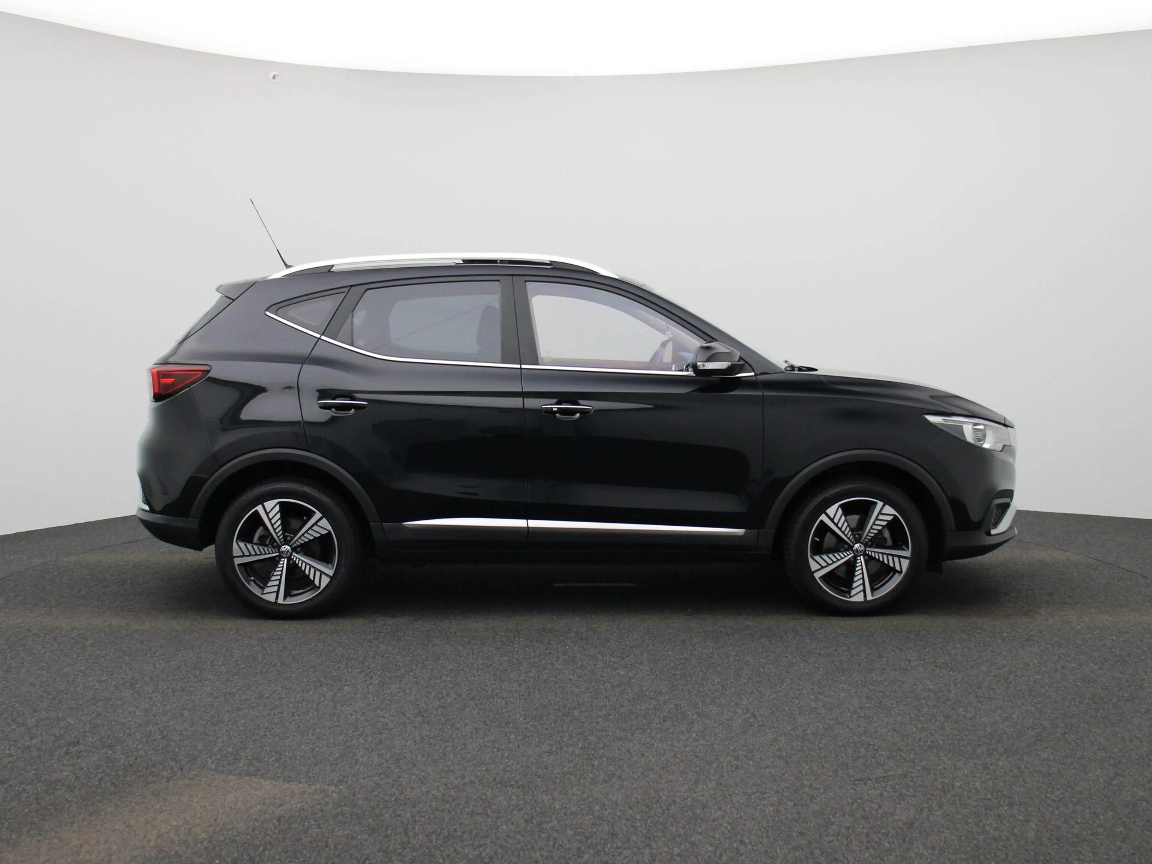 MG ZS EV Luxury 45 kWh — photo 6
