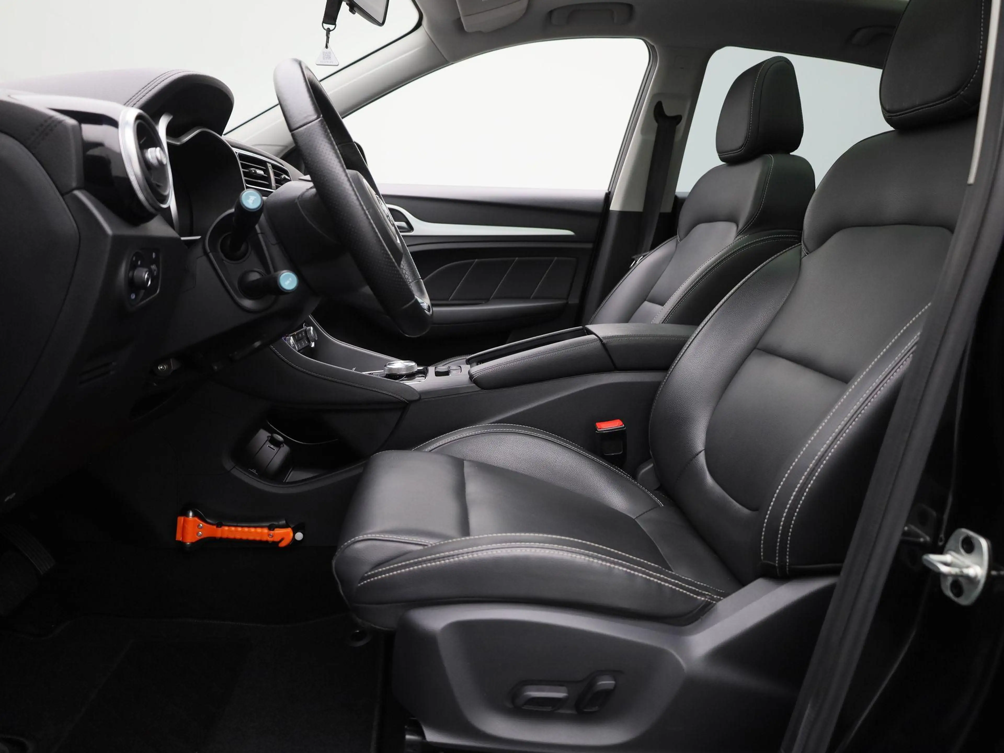 MG ZS EV Luxury 45 kWh — photo 11
