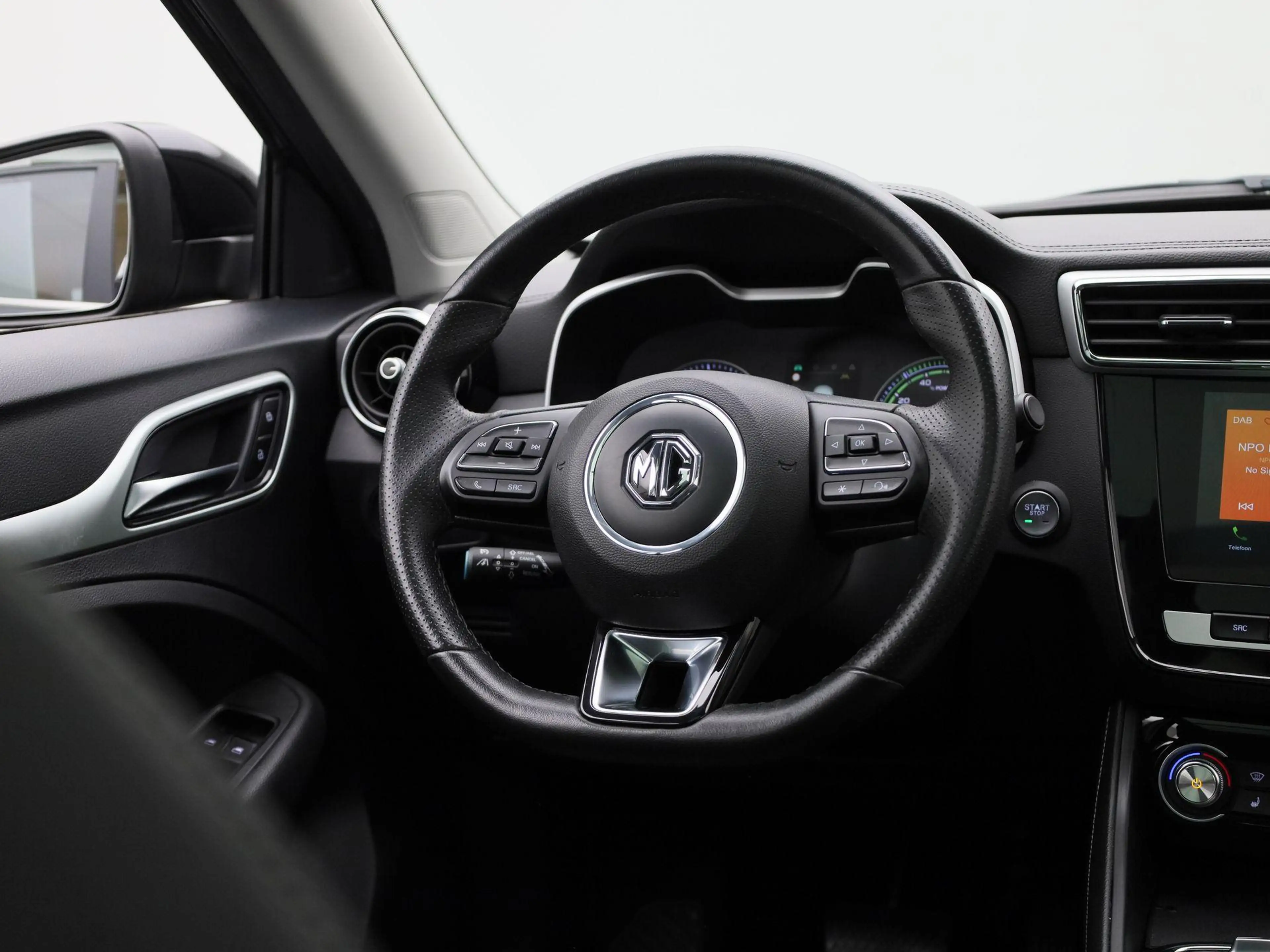 MG ZS EV Luxury 45 kWh — photo 10