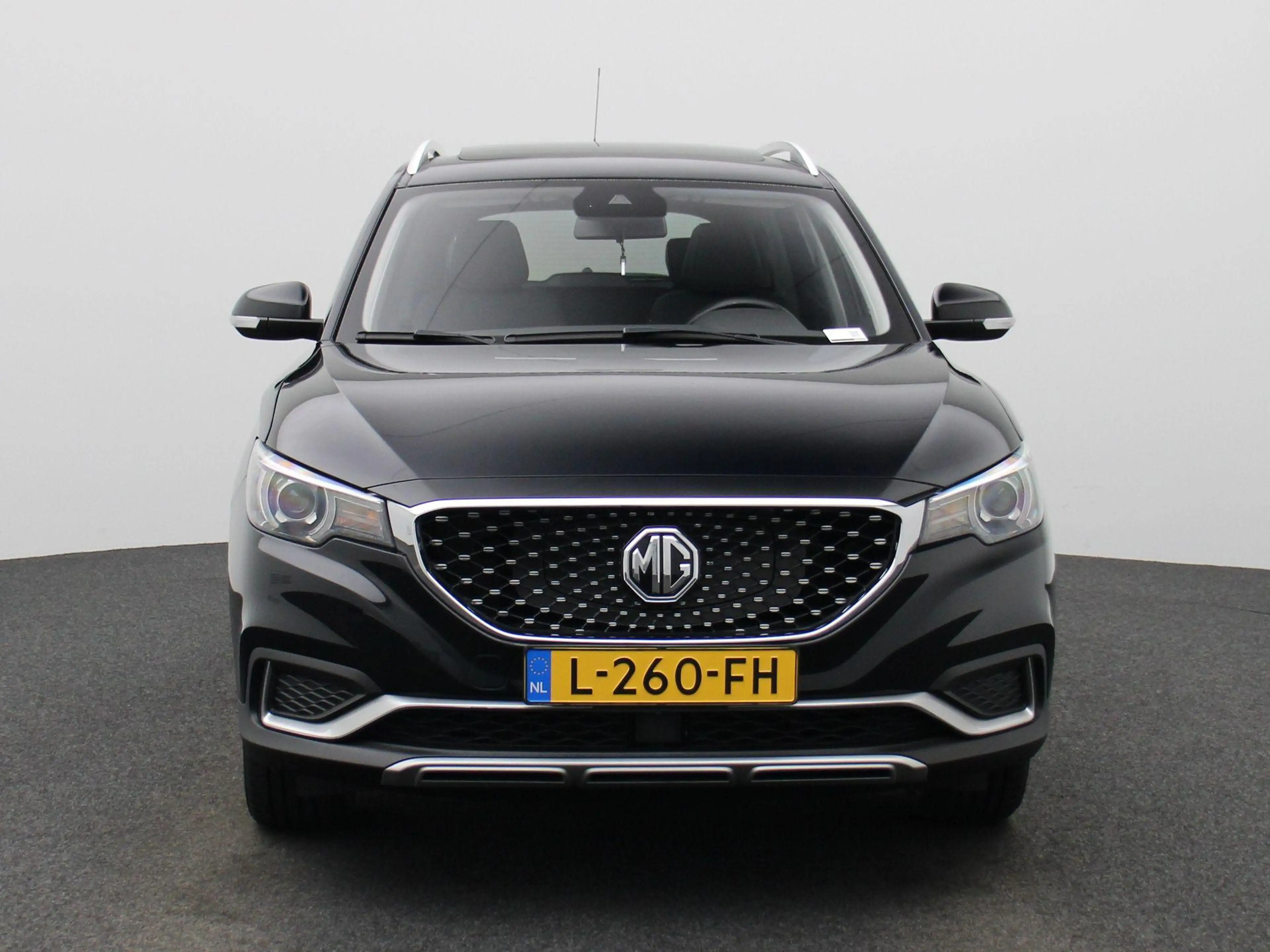 MG ZS EV Luxury 45 kWh — photo 3