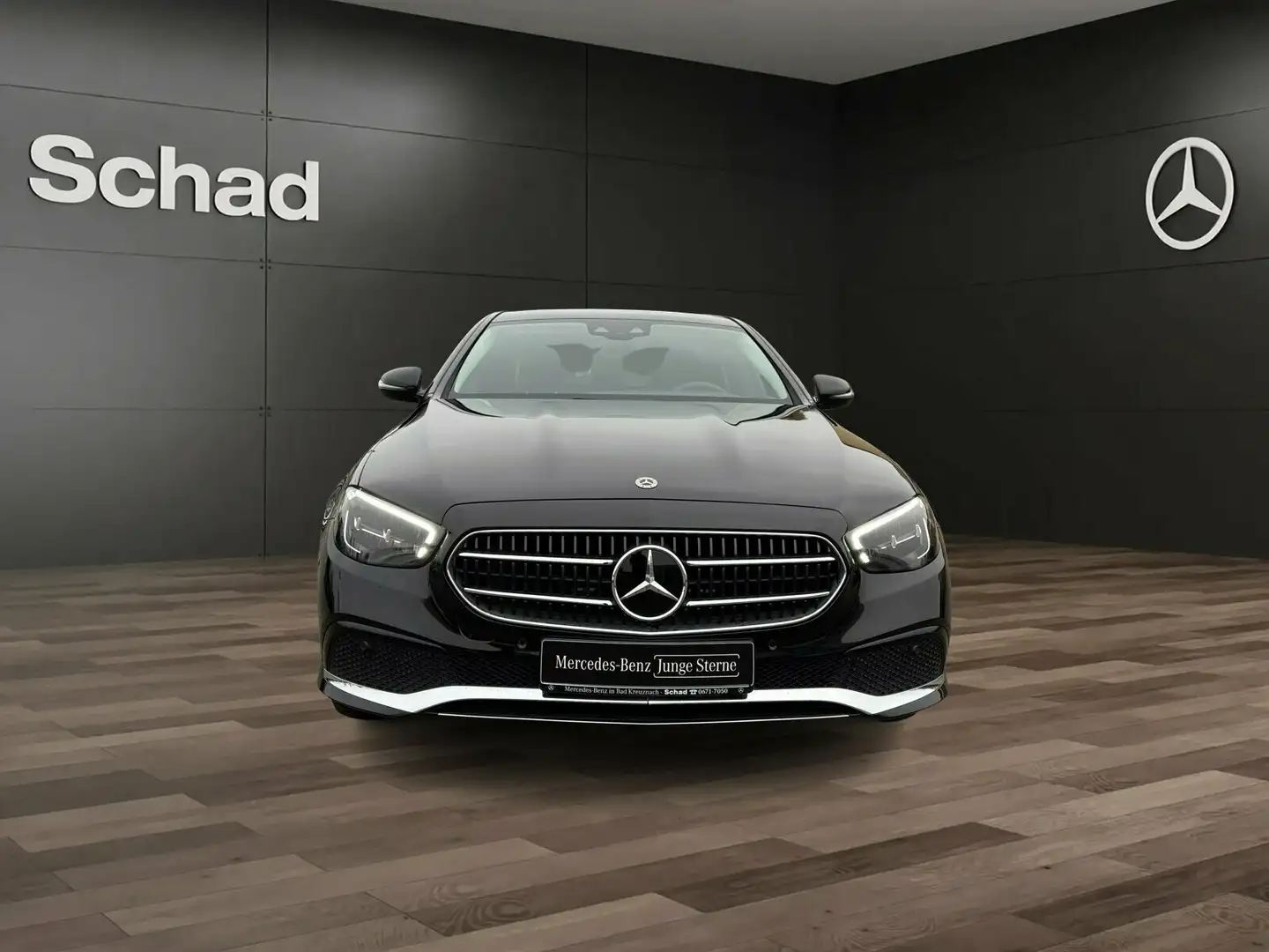 Mercedes-Benz E 200 E 200 Limousine AVANT+HUD+AHK+STHZ+DISTR+KAM+LED Noir - 2