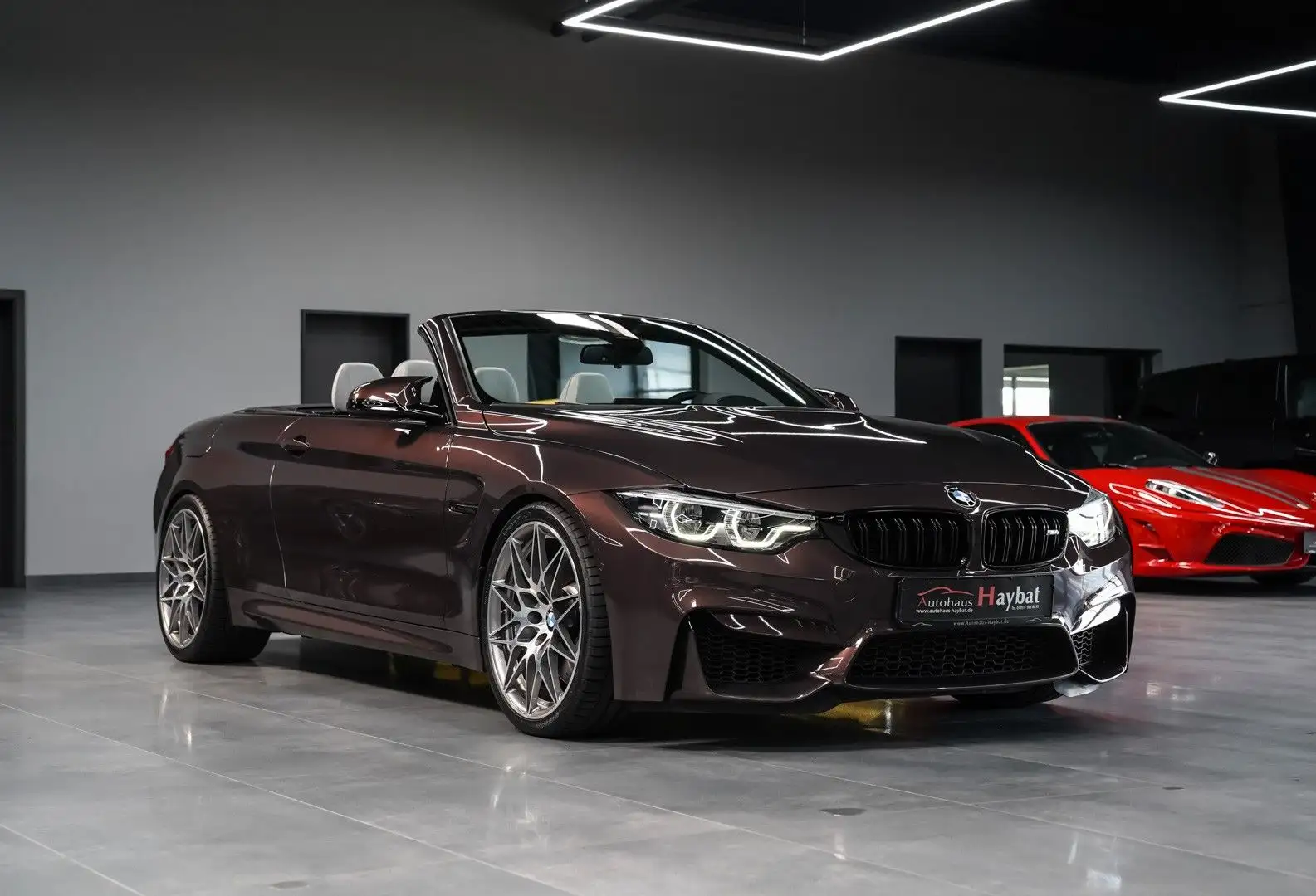 BMW M4 Cabrio Competition LCI Individual-Carbon-VOLL Brown - 1
