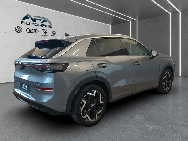 Volkswagen T-Roc R-Line 1.5 l eTSI *RFK*Klima*Shzg* — photo 3
