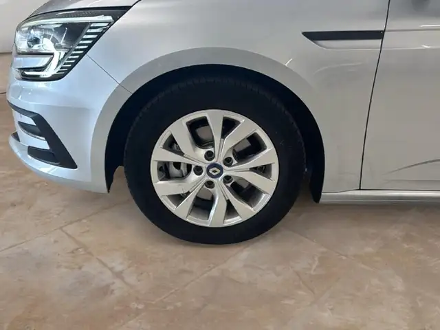 Renault Megane view 6