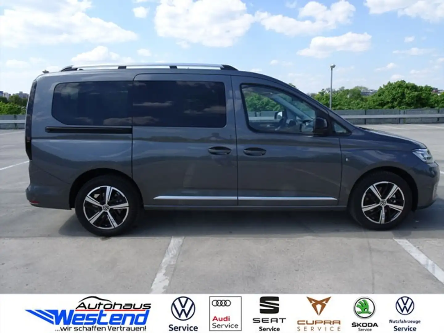 Volkswagen Caddy Maxi Kombi Style 1.5l TSI 85kW DSG 7 Sitze LR Navi Grau - 2