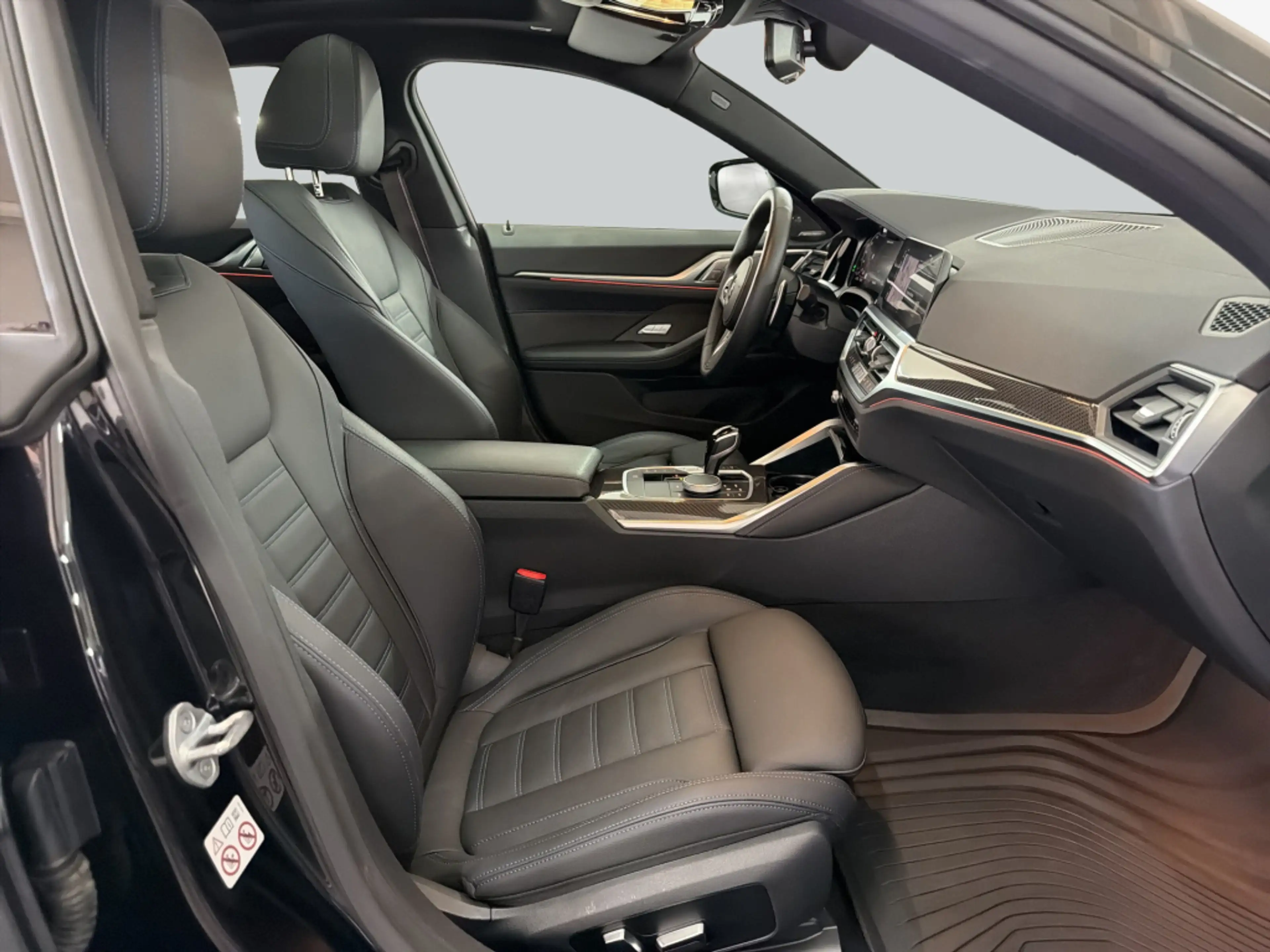 BMW M4 i xDrive Gran Coupe, AHK, Glasdach — photo 13