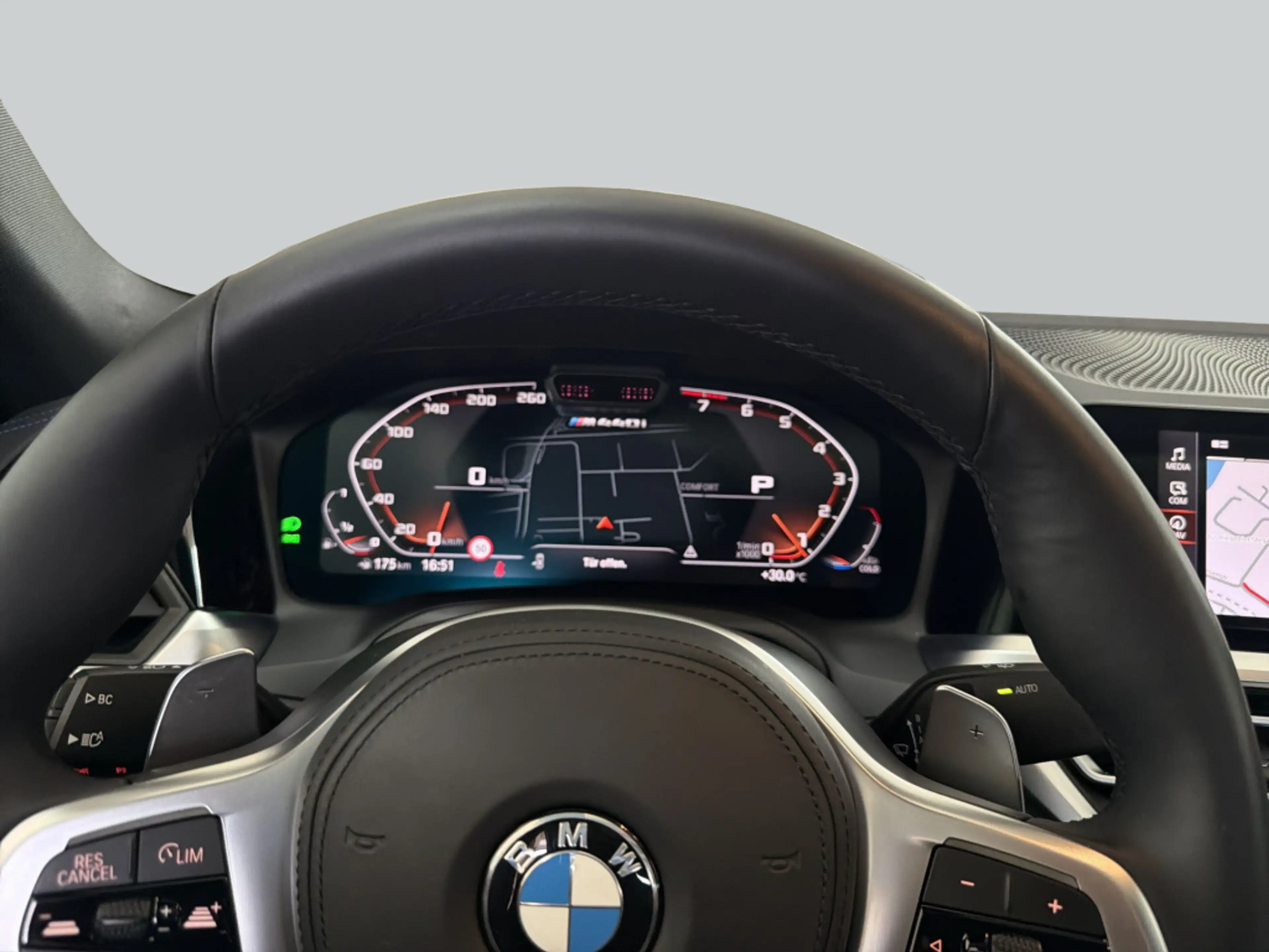 BMW M4 i xDrive Gran Coupe, AHK, Glasdach — photo 18