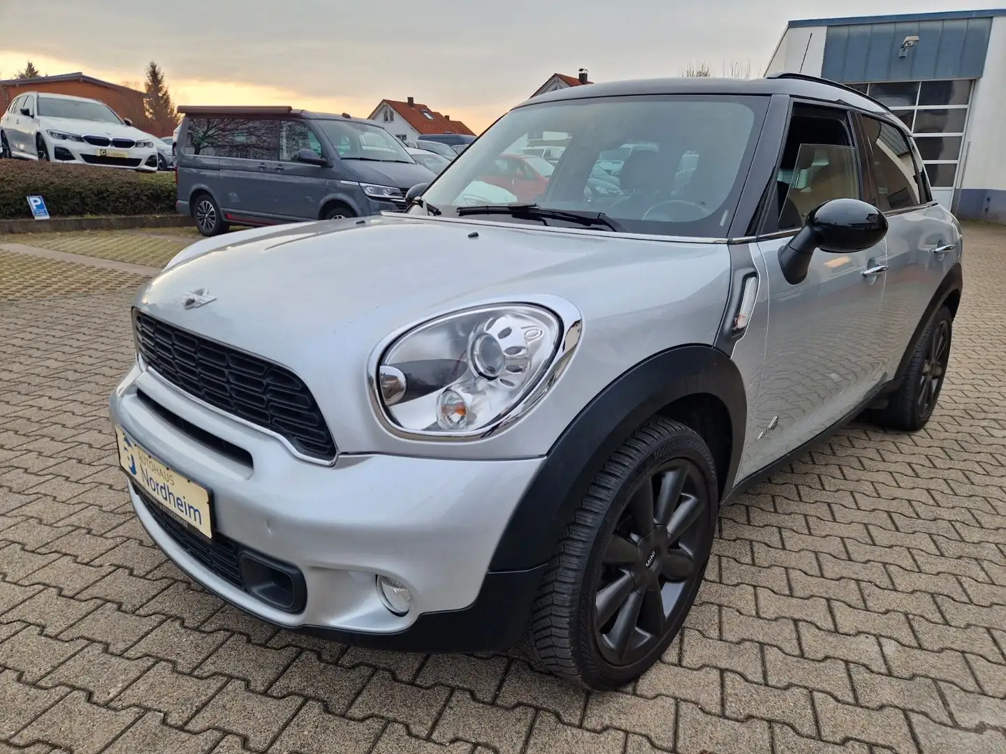 MINI Cooper S Countryman All4 Panorama/ Klima/ Leder Silber - 1