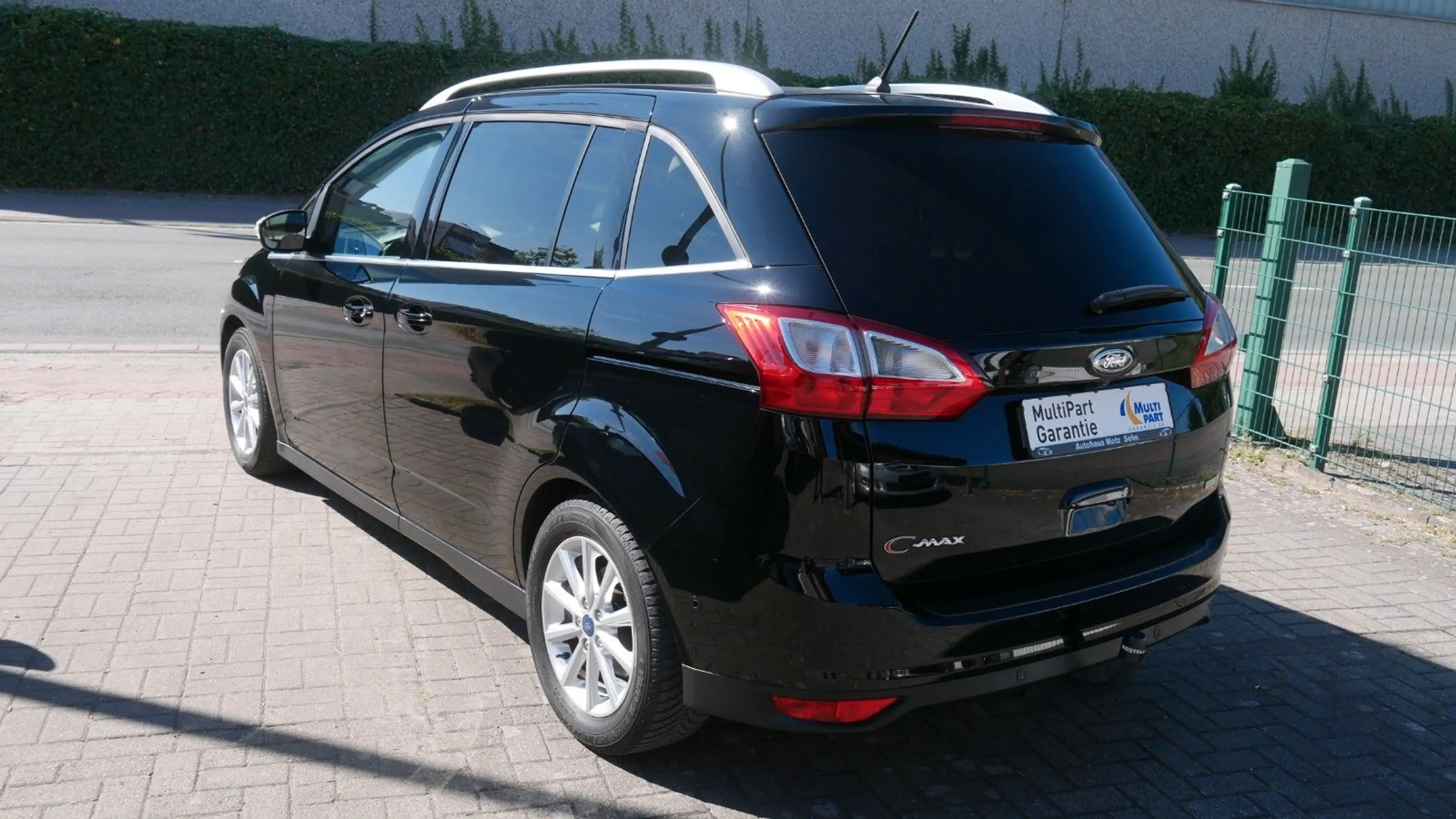 Ford Grand C-Max Titanium — photo 7