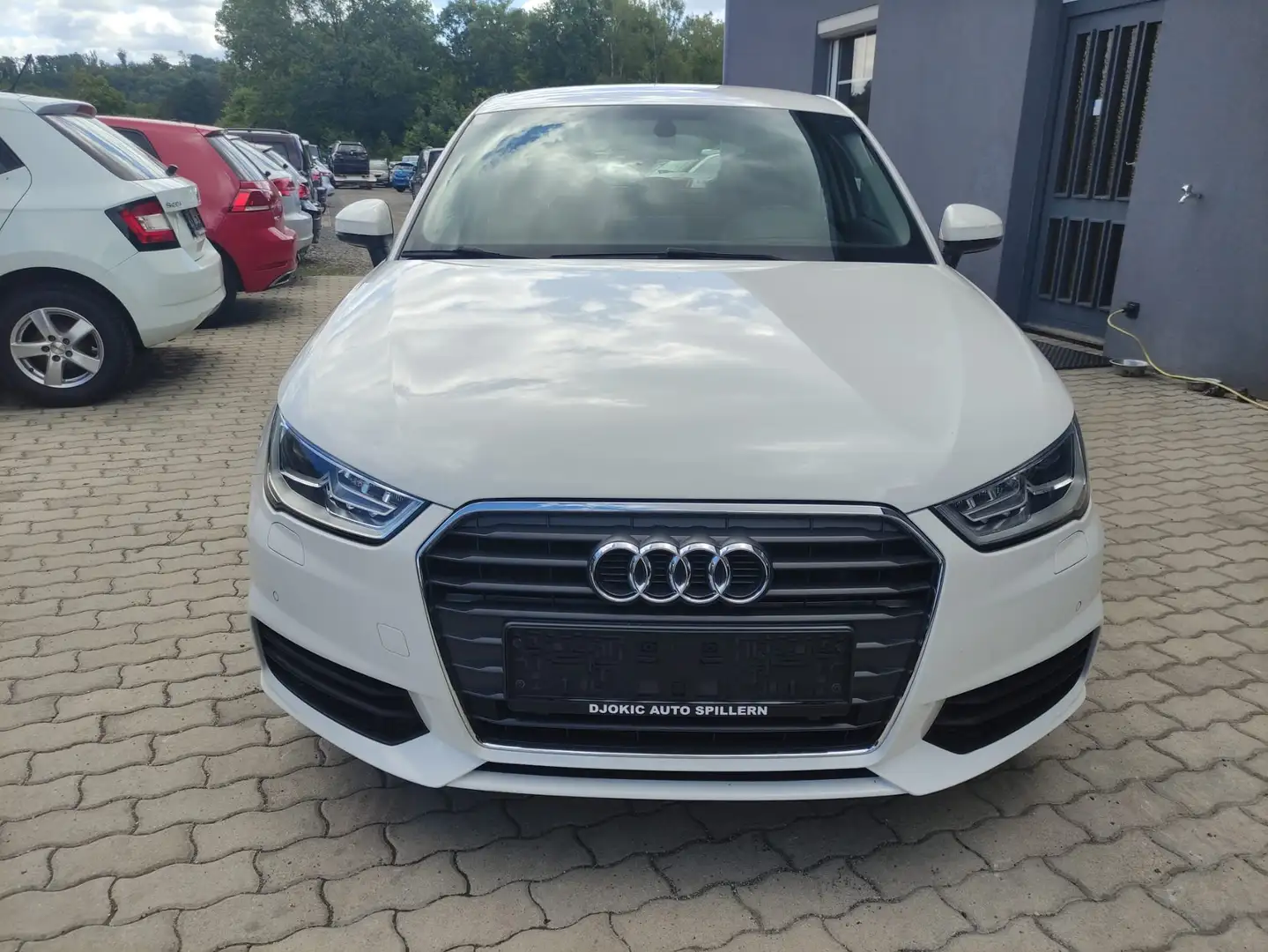 Audi A1 SB 1,0 TFSI Intense Weiß - 1