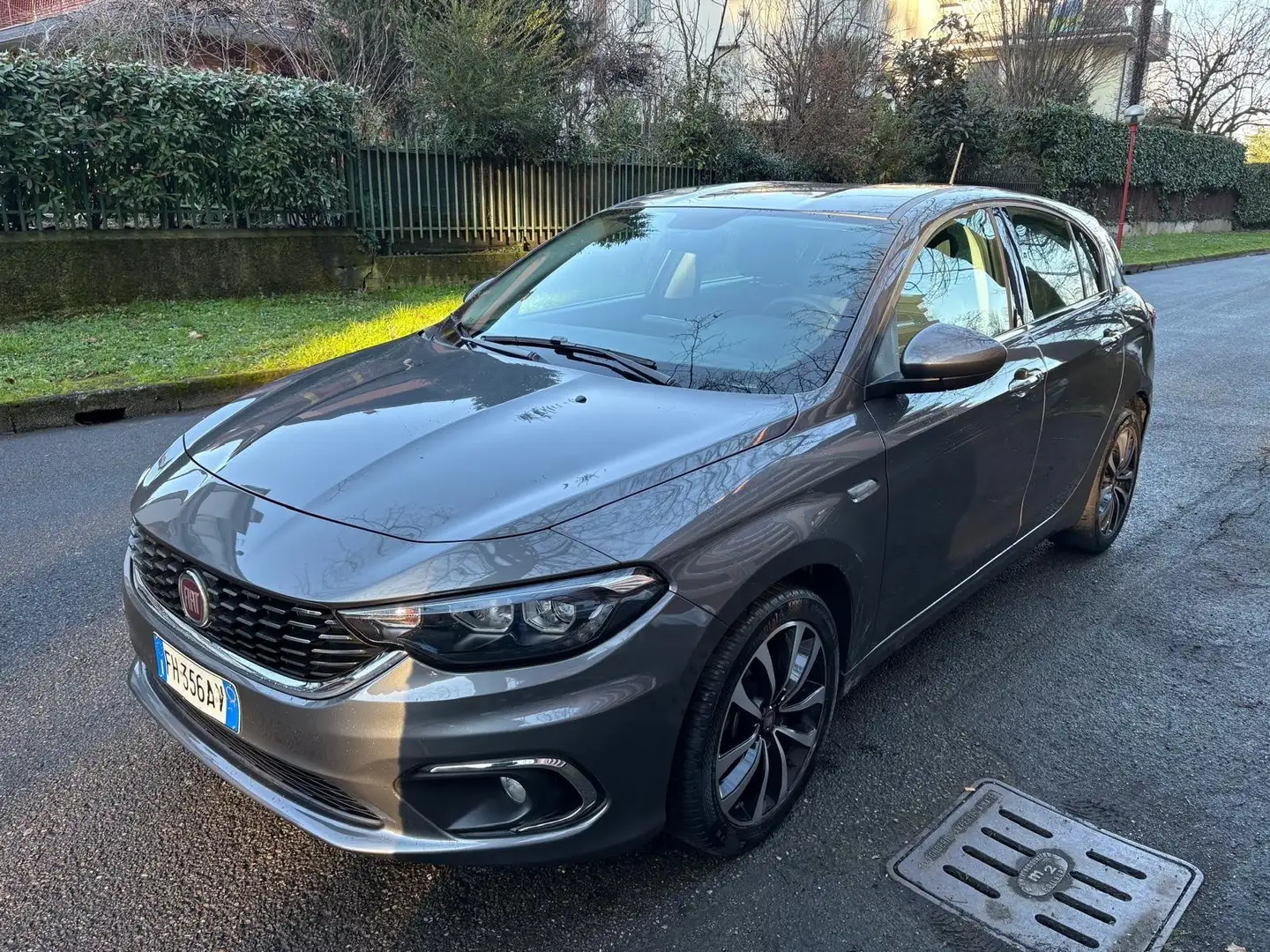Fiat Tipo Tipo 1.4 4 porte Lounge Gris - 1