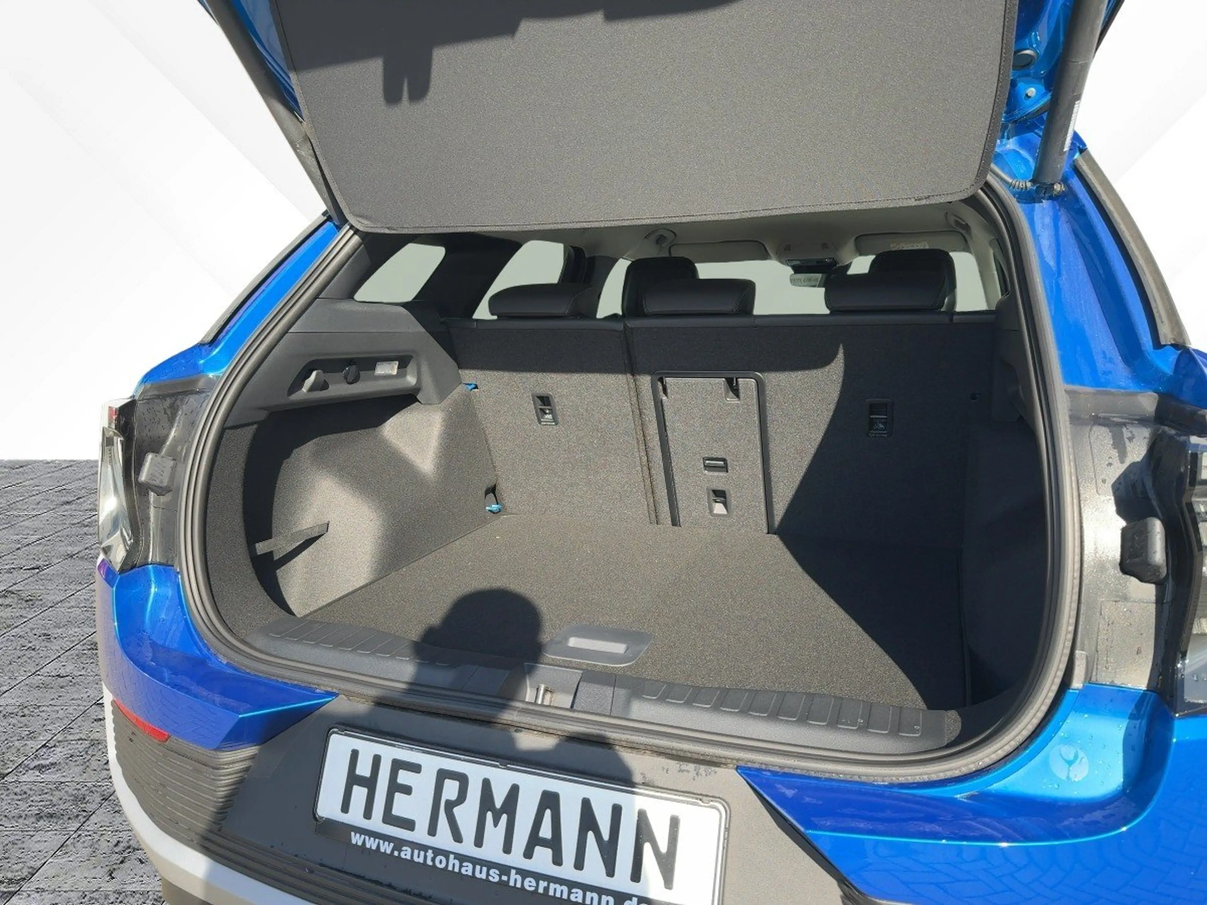 Ford Explorer RWD (Standard Range 52kwh) Premium AHK — photo 7