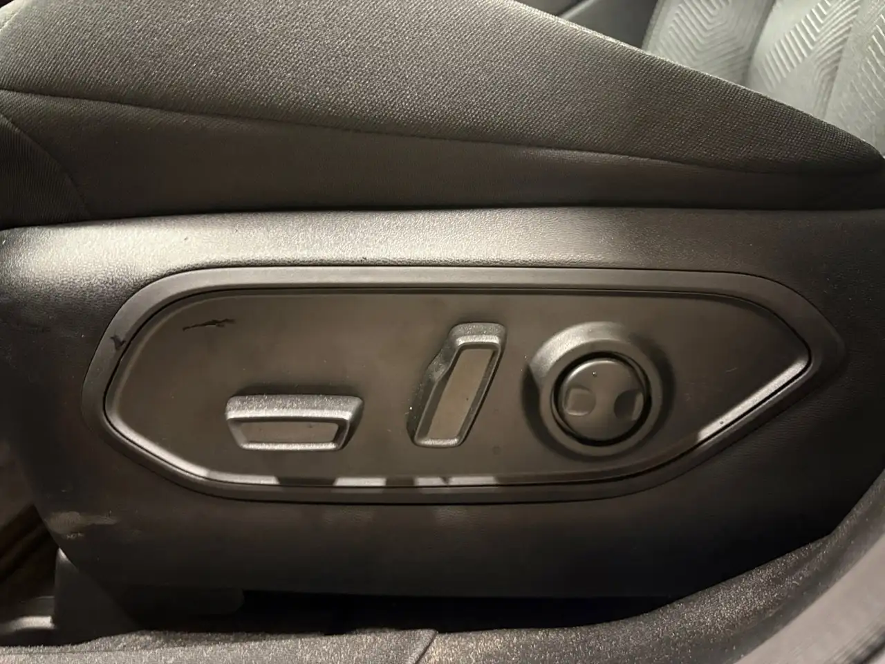 Jeep Cherokee снимка Jeep Cherokee