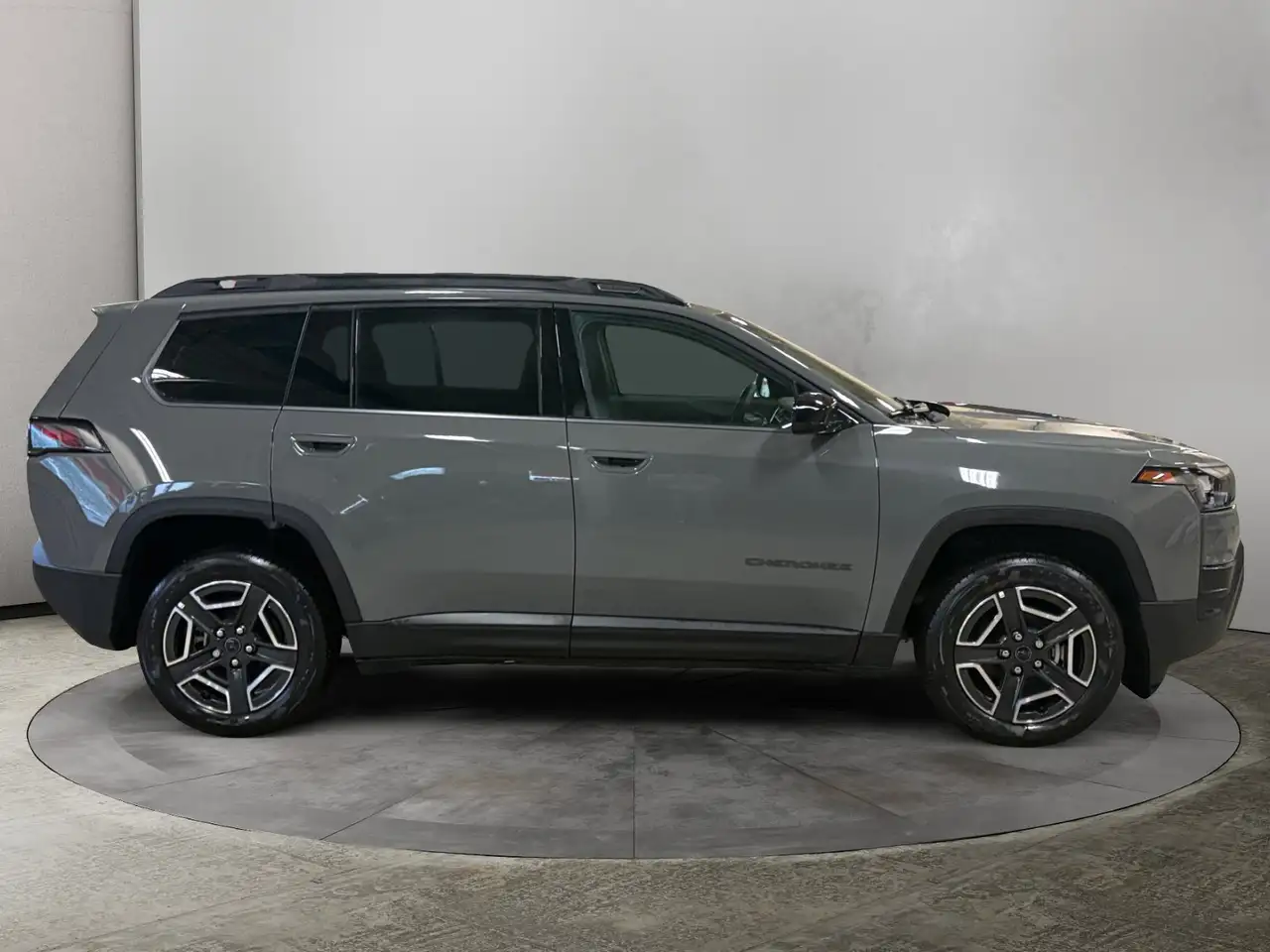 Jeep Cherokee снимка Jeep Cherokee