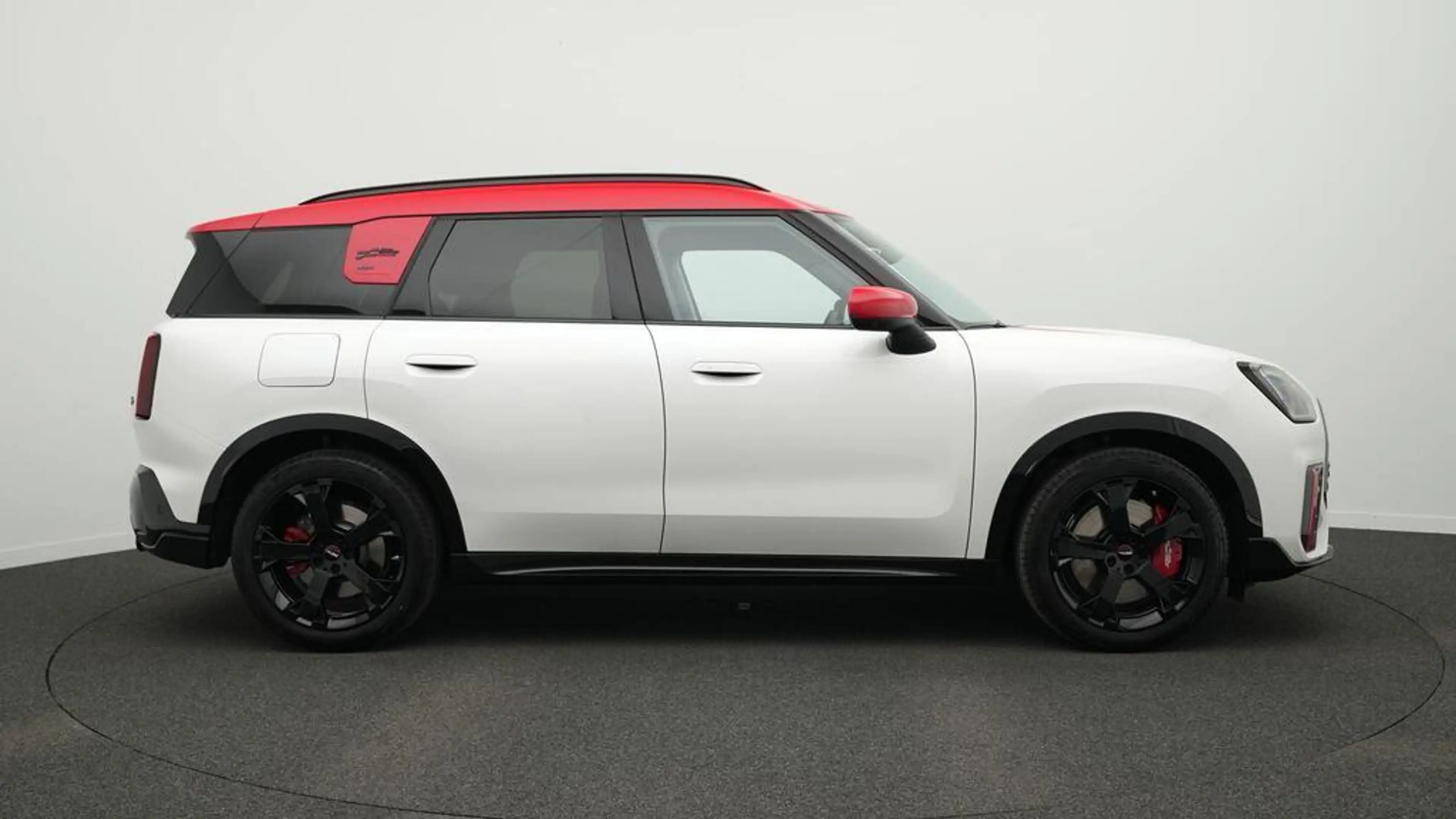 MINI JCW Countryman All4 John Cooper Works Trim — photo 3