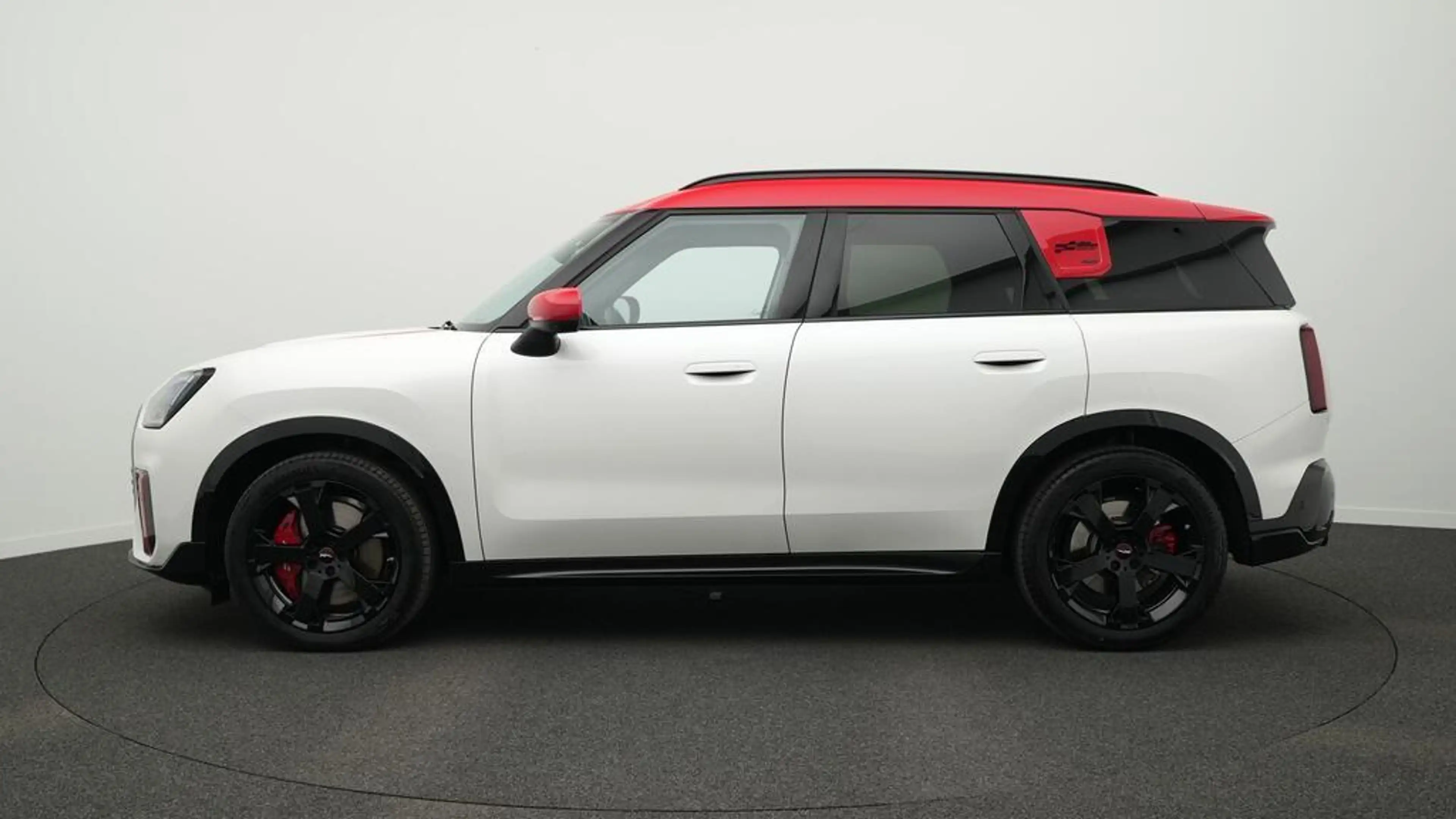 MINI JCW Countryman All4 John Cooper Works Trim — photo 2