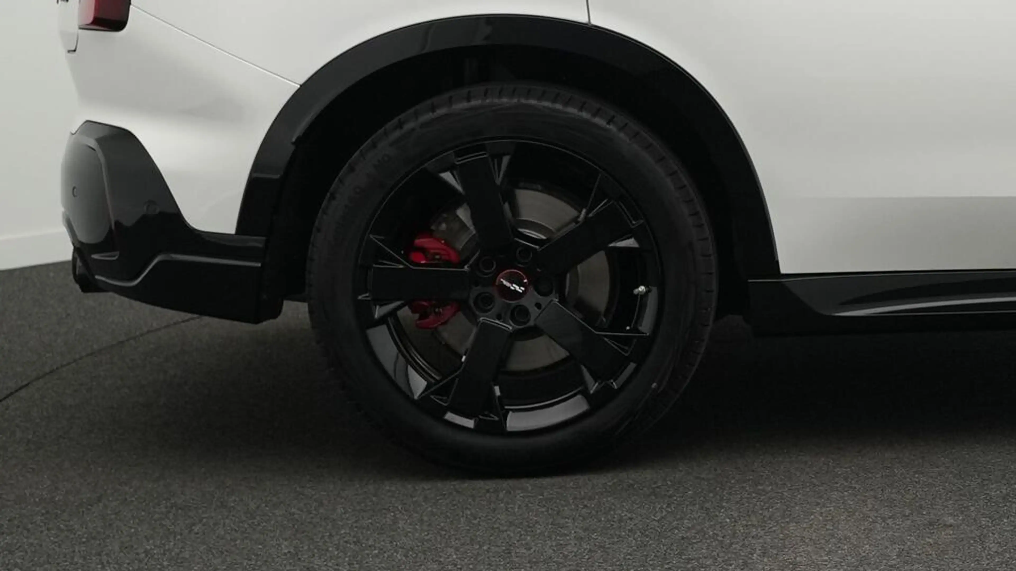 MINI JCW Countryman All4 John Cooper Works Trim — photo 9