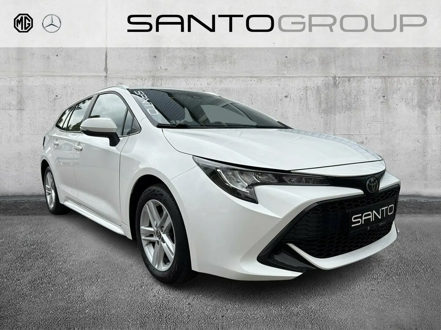 Toyota Corolla Touring Sports 1.2T Comfort AHK Klima BT MFL Bílá - 1