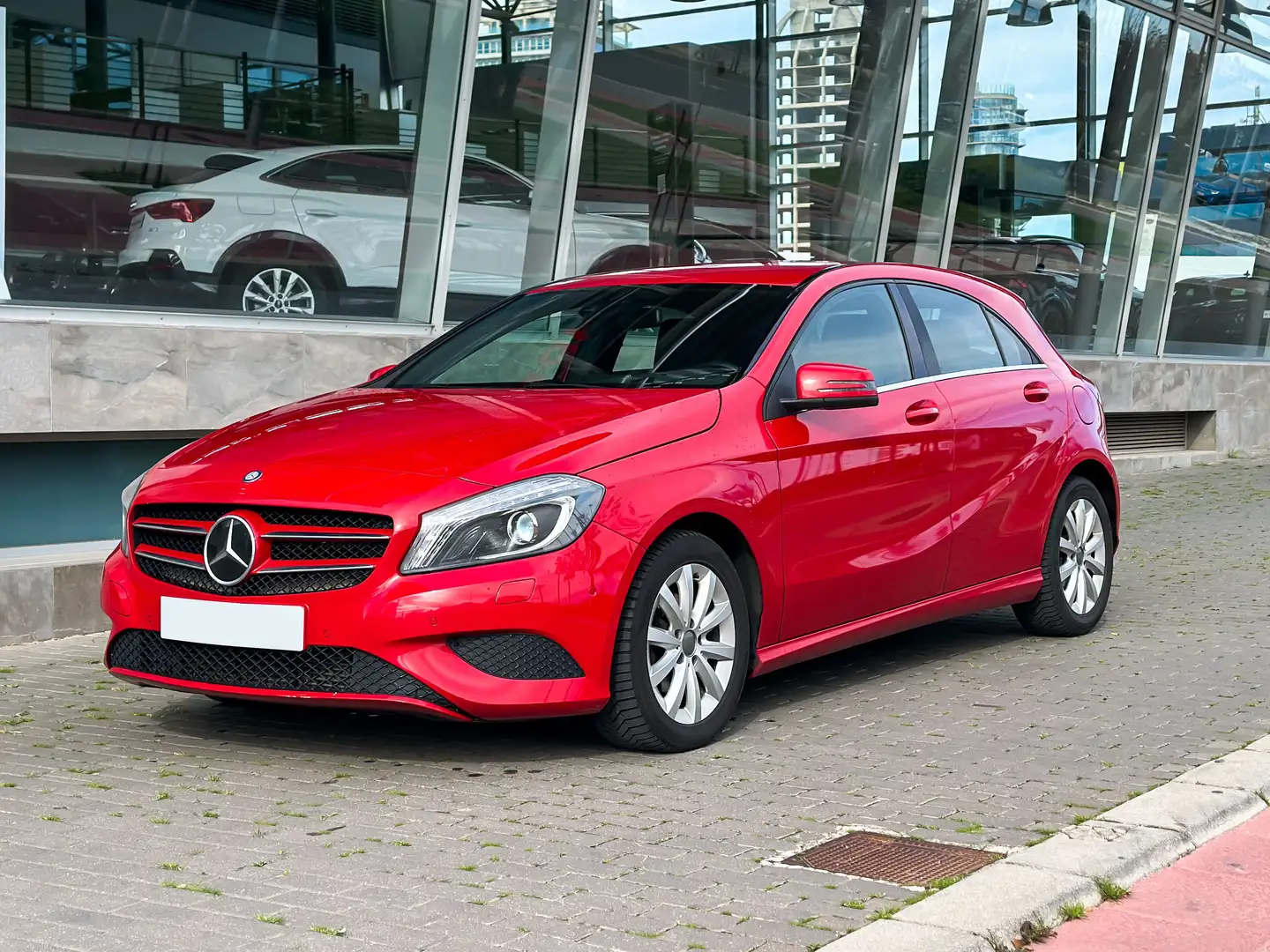 Mercedes-Benz A 180 A 180CDI BE Style Style Rojo - 1