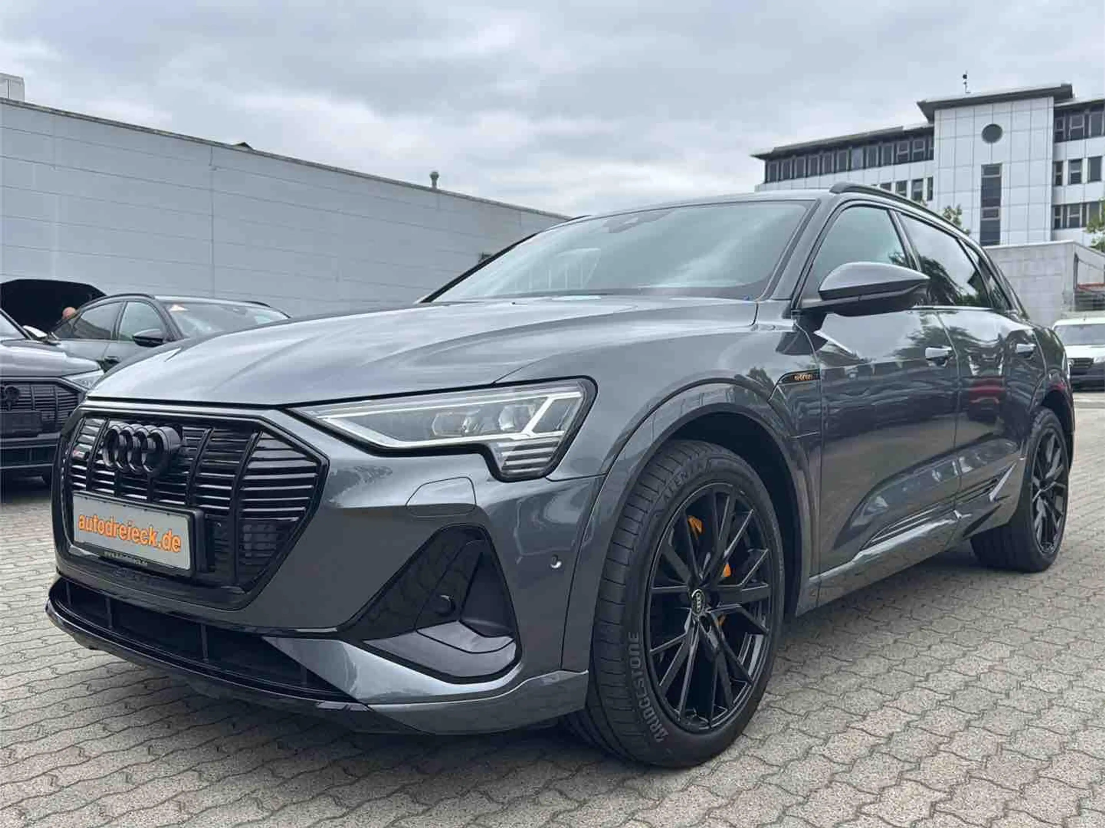 Audi e-tron 55 2x S line BLACK PANO MATRIX B&O 21Z